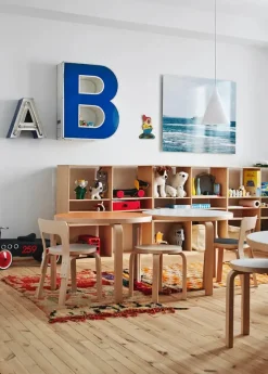 Aalto Children's Table Round fra Artek