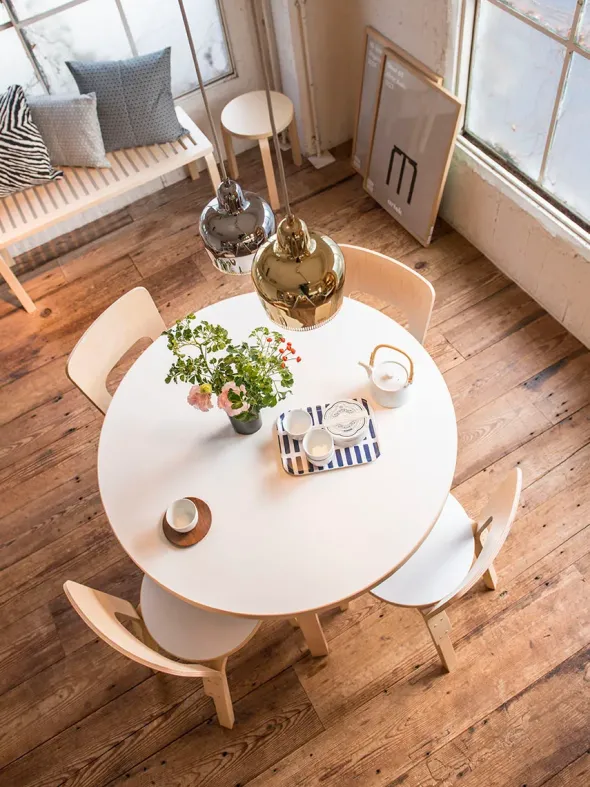 Aalto Table Round 90A, Ø100 cm fra Artek