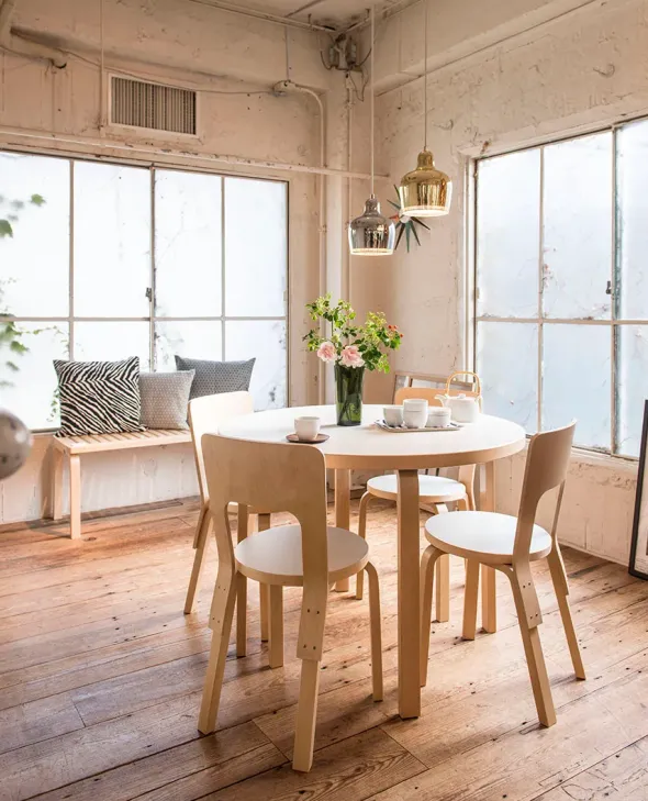 Aalto Table Round 90A, Ø100 cm fra Artek