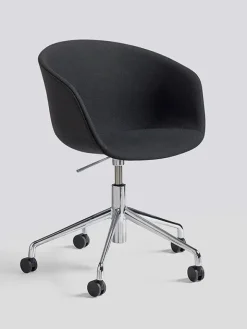 About a Chair AAC53 fra Hay
