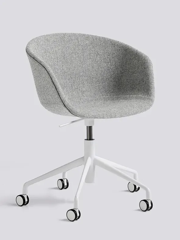 About a Chair AAC53 fra Hay