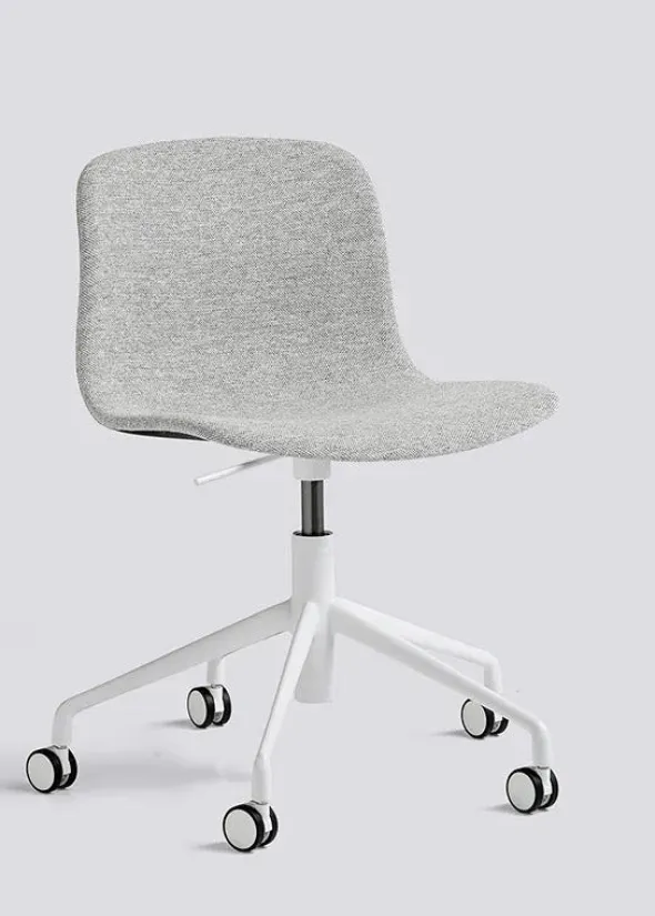 About a Chair AAC51 fra Hay