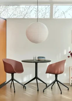 About a Chair AAC20 fra Hay