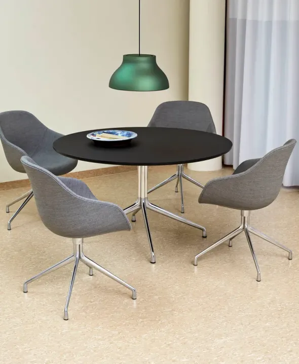 About a Chair AAC121 fra Hay