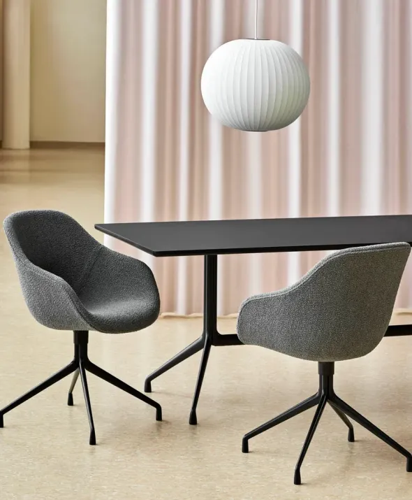 About a Chair AAC121 fra Hay