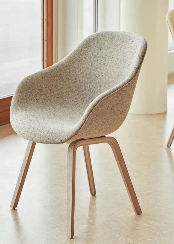 About a Chair AAC123 fra Hay