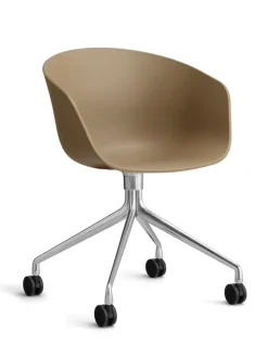 About a Chair AAC24 fra Hay