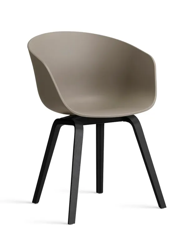 About a Chair AAC22 fra Hay