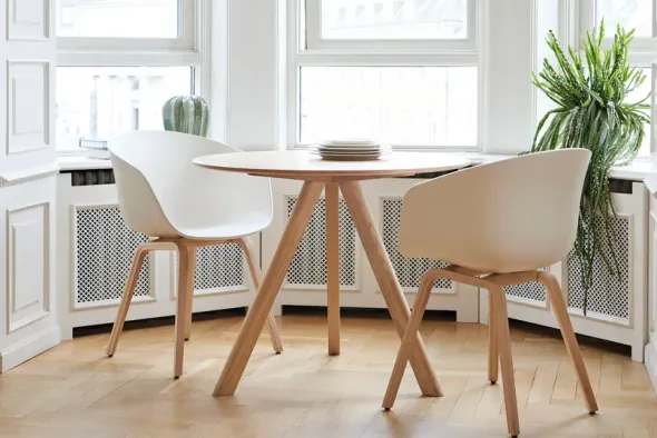 About a Chair AAC22 fra Hay