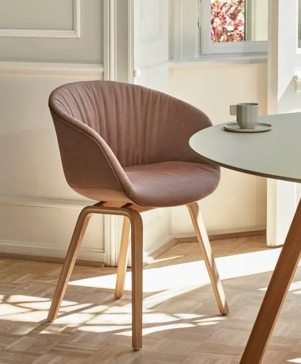 About a Chair AAC23 Soft fra Hay