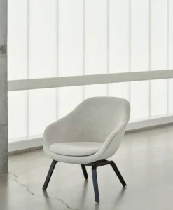 About a Lounge Chair low AAL83 fra Hay