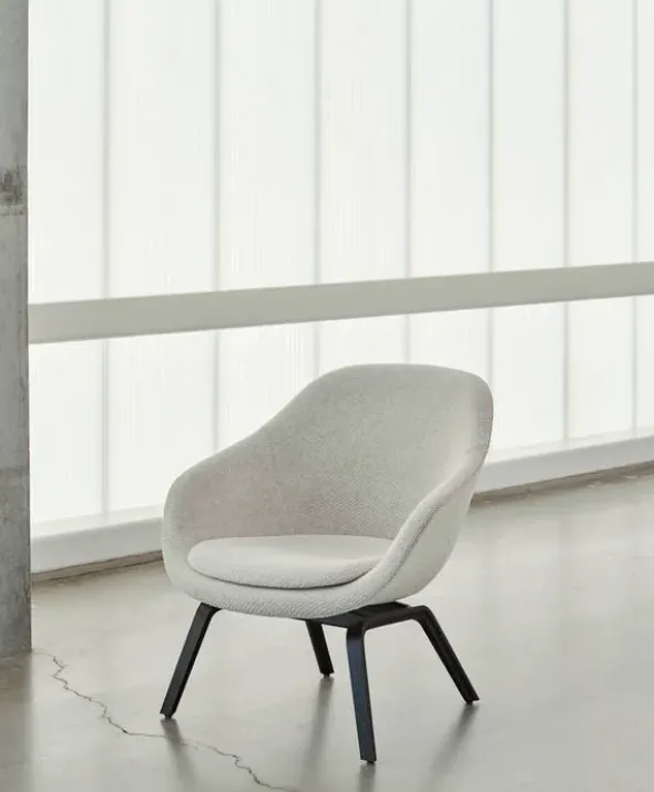 About a Lounge Chair low AAL83 fra Hay