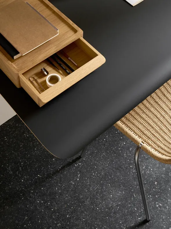 AB019 Wall Desk fra Carl Hansen & Søn