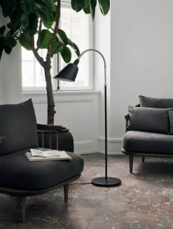 AJ7 Bellevue gulvlampe af Arne Jacobsen