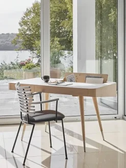 AK 1330 Point skrivebord fra Naver Collection