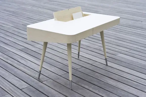 AK 1330 Point skrivebord fra Naver Collection