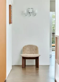 Apollo Wall Sconce, hvid opalglas fra Hay