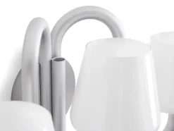Apollo Wall Sconce, hvid opalglas fra Hay