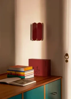Arcs Wall Sconce fra Hay