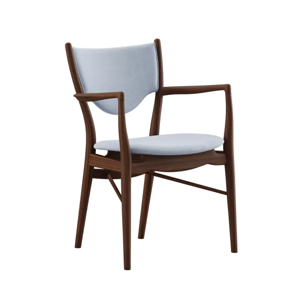 46 Armchair, valnød af Finn Juhl