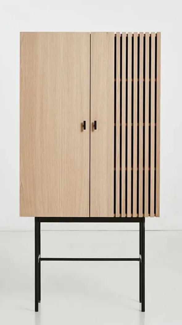 Array Highboard fra Woud