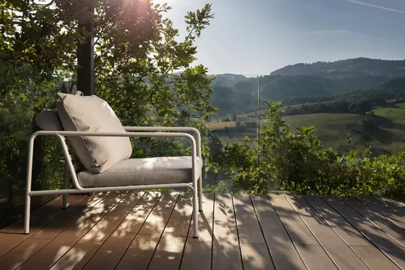 Avon Lounge Chair, muted white stel fra Houe