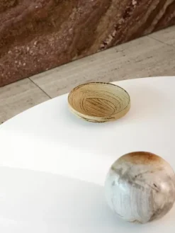BA103 Preludia spisebord, hvid laminat eg olie fra Carl Hansen & Søn