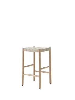 Betty barstol TK7 fra &Tradition