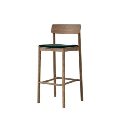 Betty TK17 Bar Chair fra &Tradition
