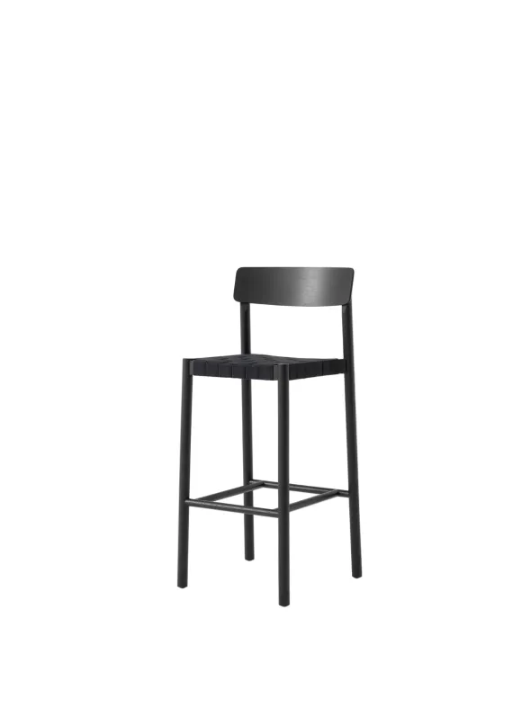 Betty TK15 Bar Chair fra &Tradition