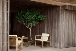 BK11 udendørs loungestol i teak fra Carl Hansen & Søn