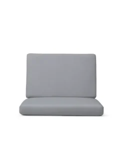 BK11 udendørs loungestol, olieret teak inkl. charcoal hynde fra Carl Hansen & Søn