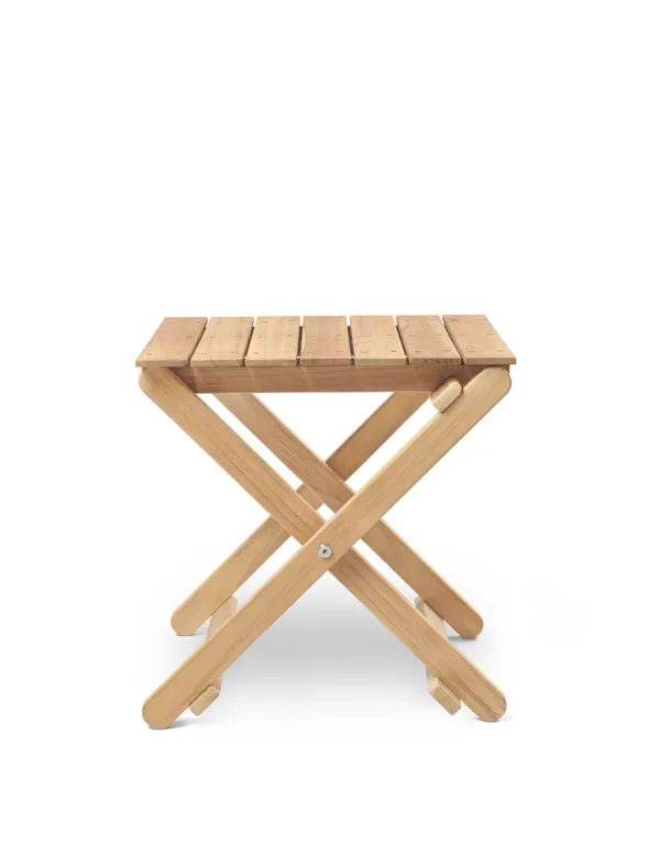 BM5868 sidebord i teak af Børge Mogensen