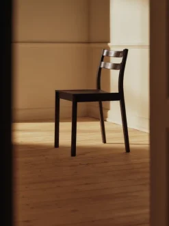 Boda spisebordsstol, stabelbar fra Ferm Living