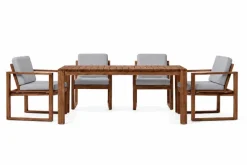 Bodil Kjær havemøbelsæt i olieret teak med 1 havebord og 4 havestole inkl. hynder fra Carl Hansen & Søn