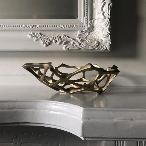 Bone Bowl Small Brass fra Tom Dixon