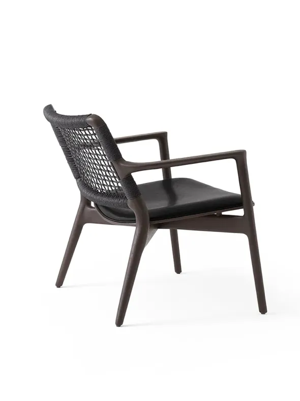 Cabin loungestol, dark oak/black fra Vipp
