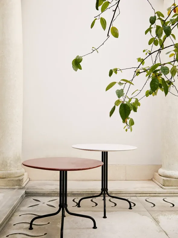 Carmel Bistro Dining Table fra GUBI