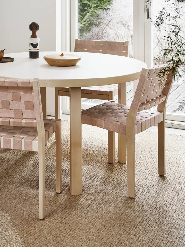 Chair 611 fra Artek