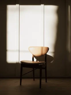 108 Chair, valnød af Finn Juhl