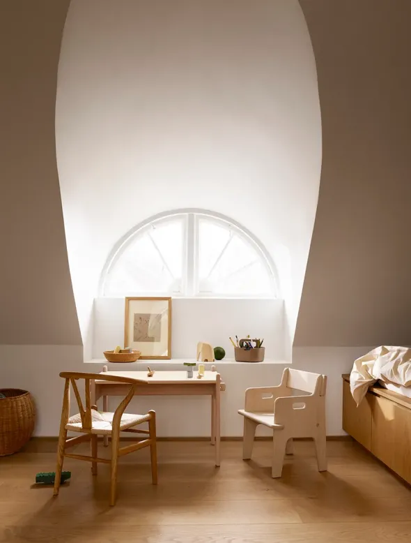 CH24 Children's Chair af Hans J. Wegner