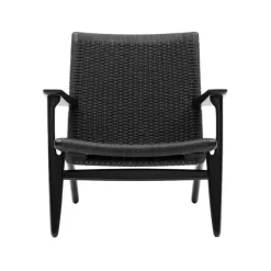 CH25 Loungestol, eg sortmalet med sort flet af Hans J. Wegner