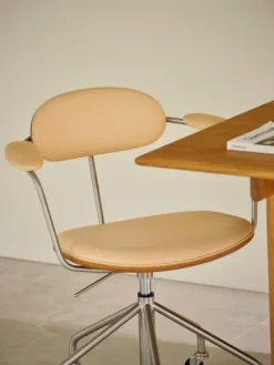 CH621 Swivel stol, eg olie af Hans J. Wegner