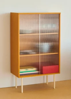 Colour Cabinet, tall med glasdøre fra Hay