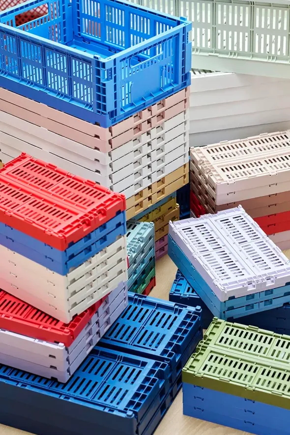 Colour crate M, electric blue fra Hay