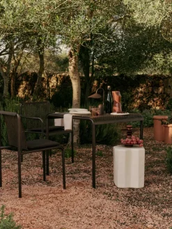 Dapple havebord, 80x80 fra Ferm Living