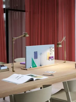Dedicate L2 Bordlampe fra Muuto