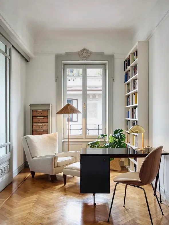 62 Desk fra GUBI