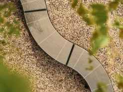 Deya Curved Bench fra Ferm Living