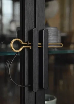 Dowry I kabinet, onyx eg, frosted glass fra Stellar Works